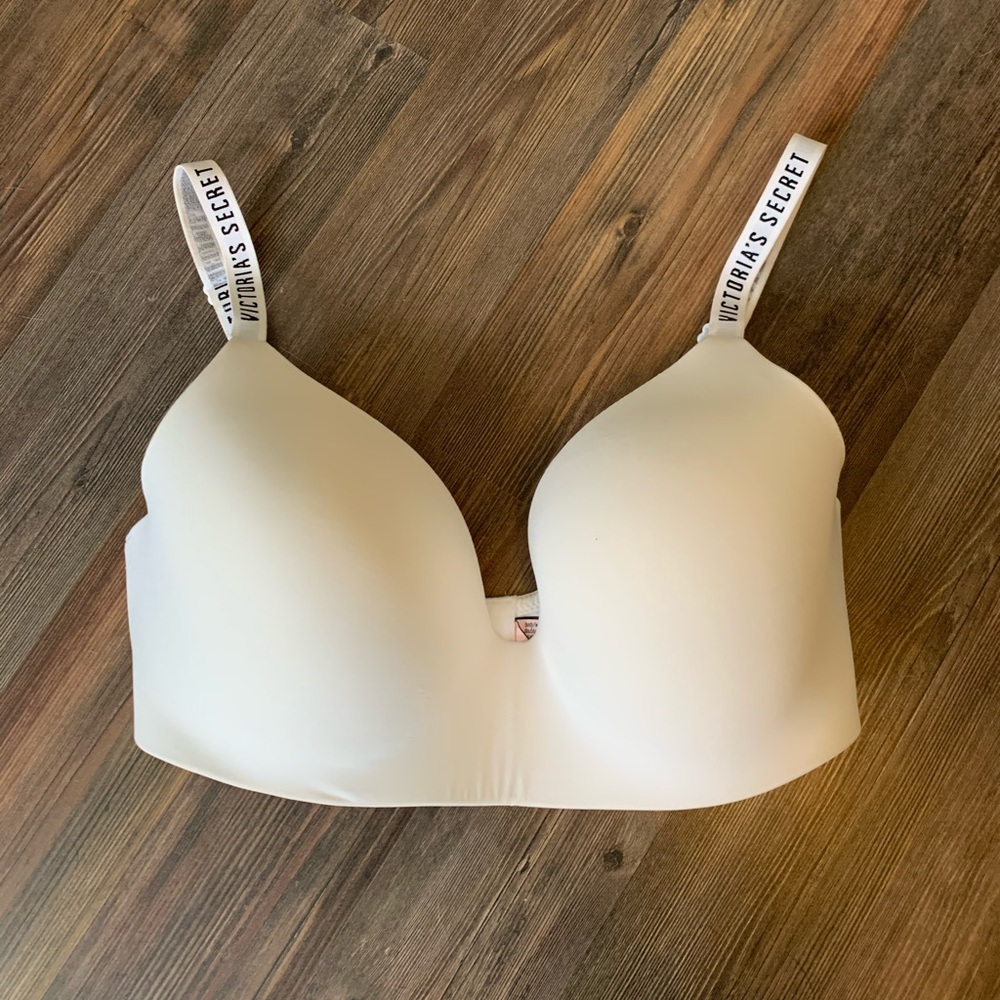 VICTORIA SECRET white bra